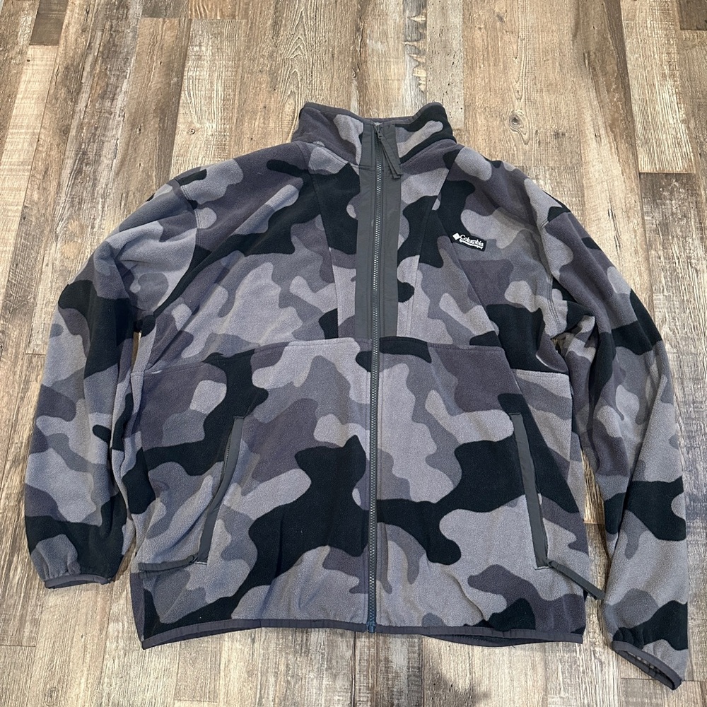 Columbia Black Camo Full Zip